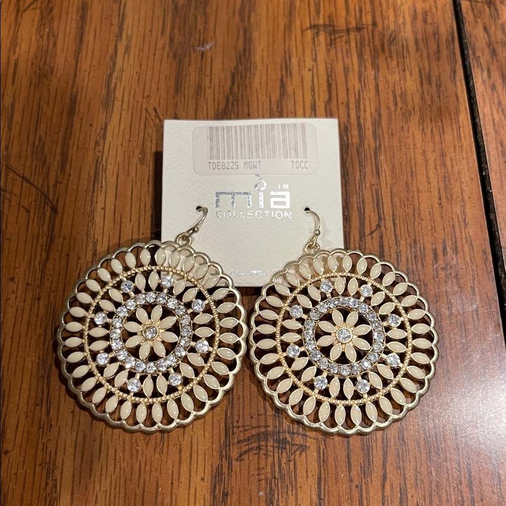 Beige Earrings